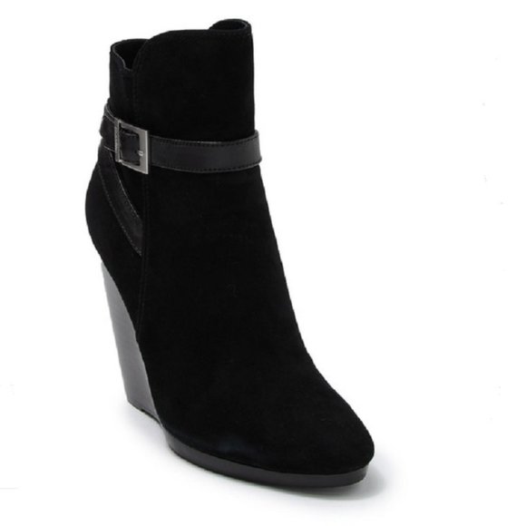 $59 NWT (Size 9.5) Charles By Charles David Hades Suede Wedge Bootie - Picture 11 of 12